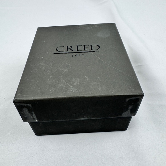 Creed 1913 Silver Flower Chain Lapel Pin Brooch with Rhinestones - New in Box - Picture 5 of 6